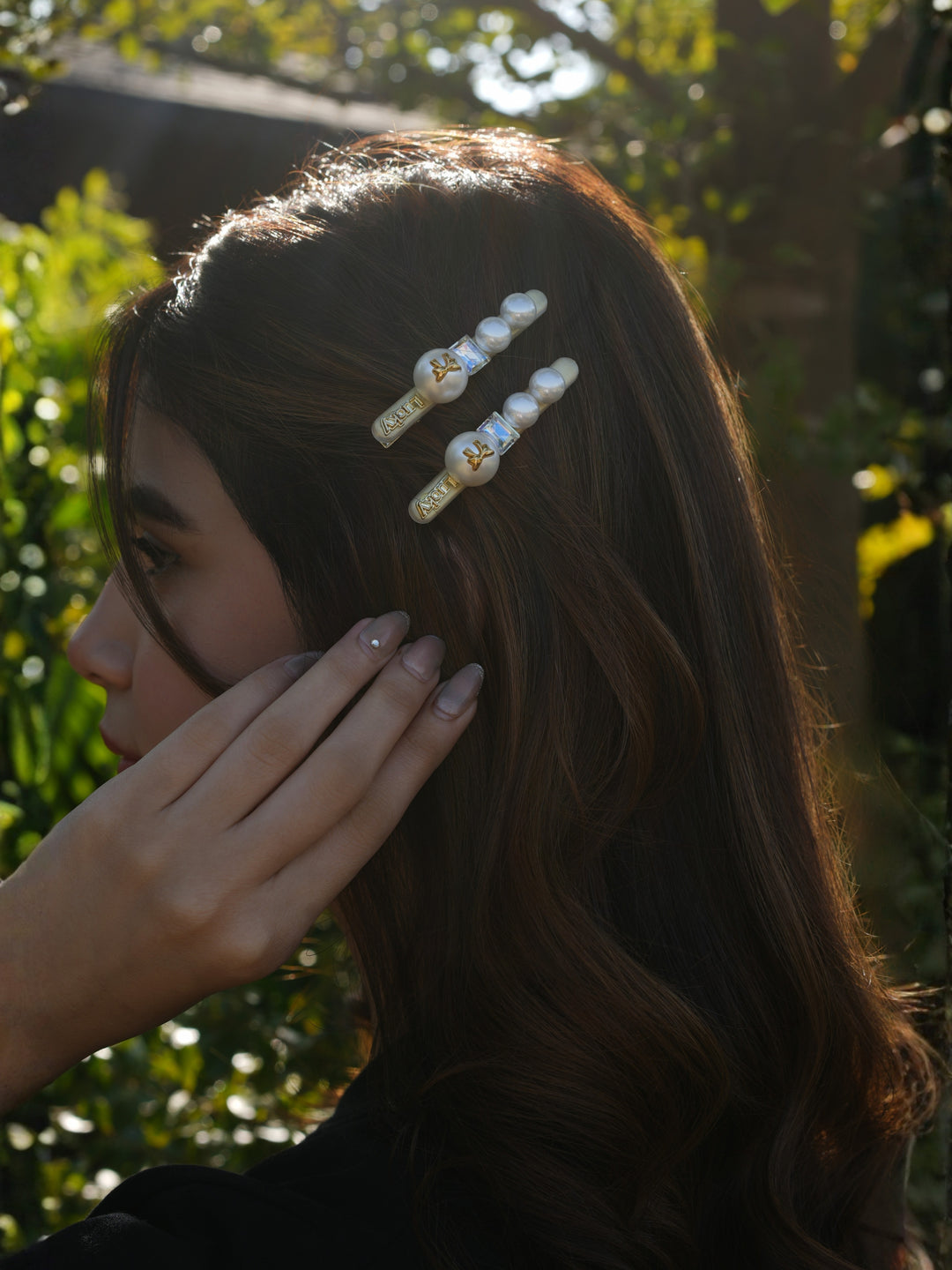 Elegant Pearl & Crystal Hair Clip Set – Pack of 2