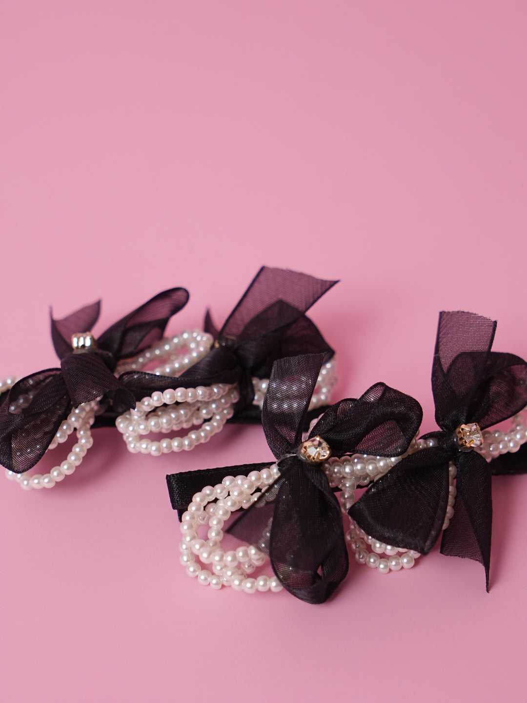 Fabric bow & pearl clips