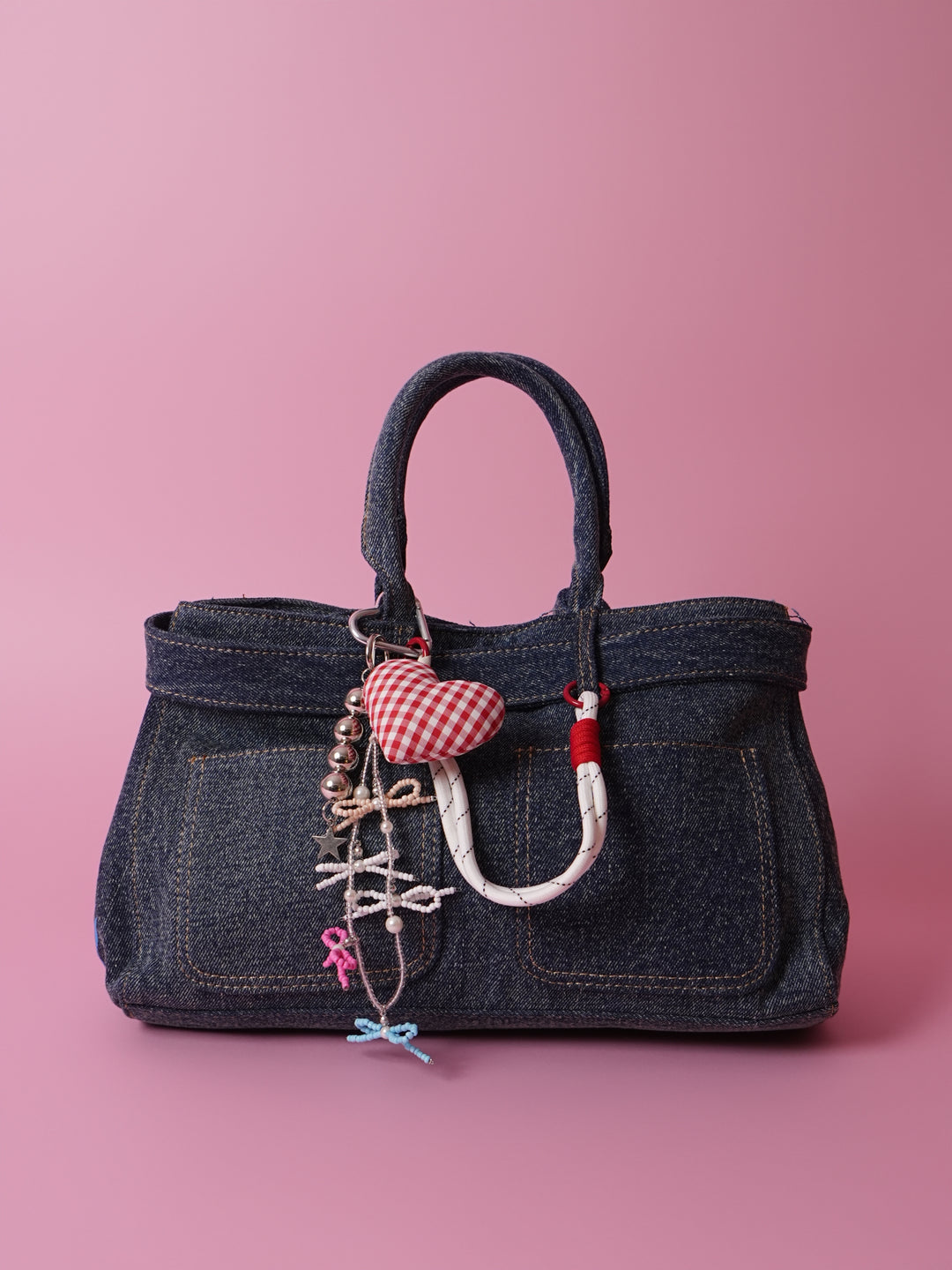 Gingham Heart & Beaded Bow Bag Charm – Red