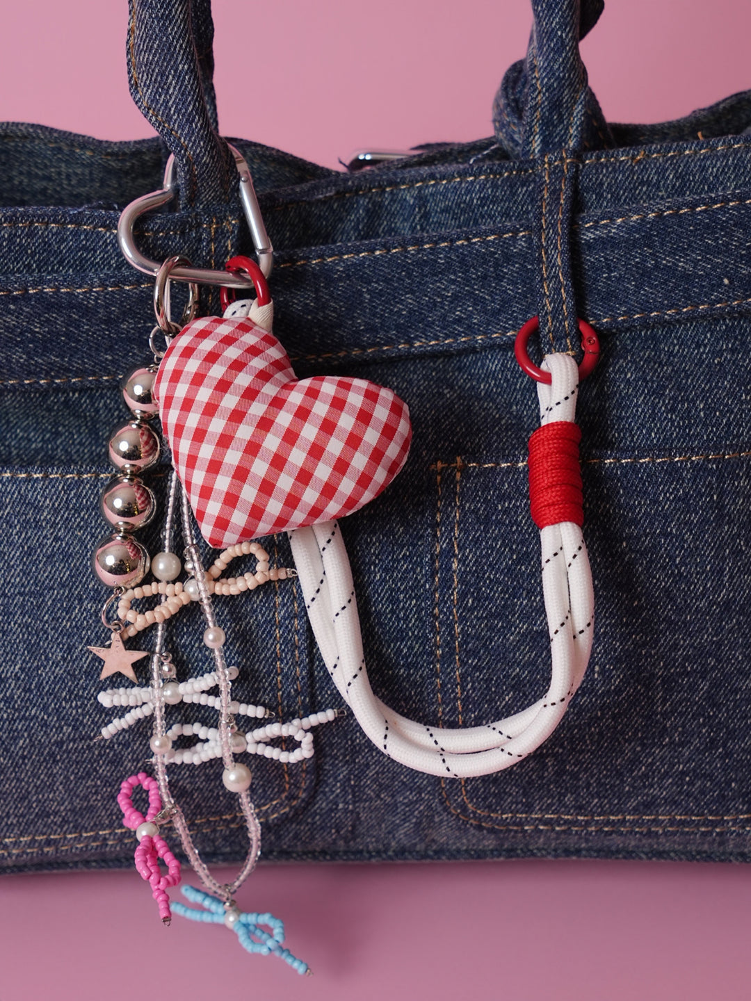 Gingham Heart & Beaded Bow Bag Charm – Red