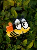 Load image into Gallery viewer, Bee-Shaped Hair Claw

